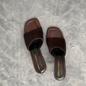 Donald J Pliner 2 " heels  NWOT. sz 8 1/2 Vintage
